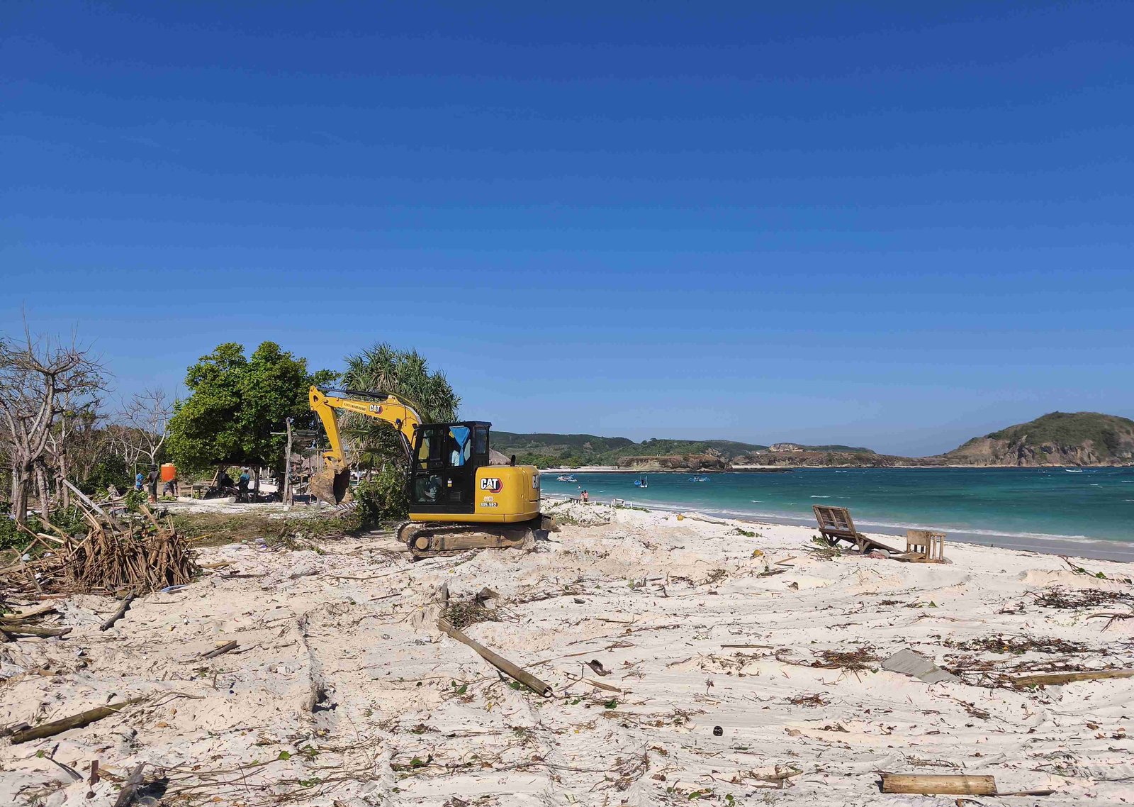 Kutukan Keindahan Alam : Berebut Kuasa Sumber Daya Alam Untuk Pariwisata