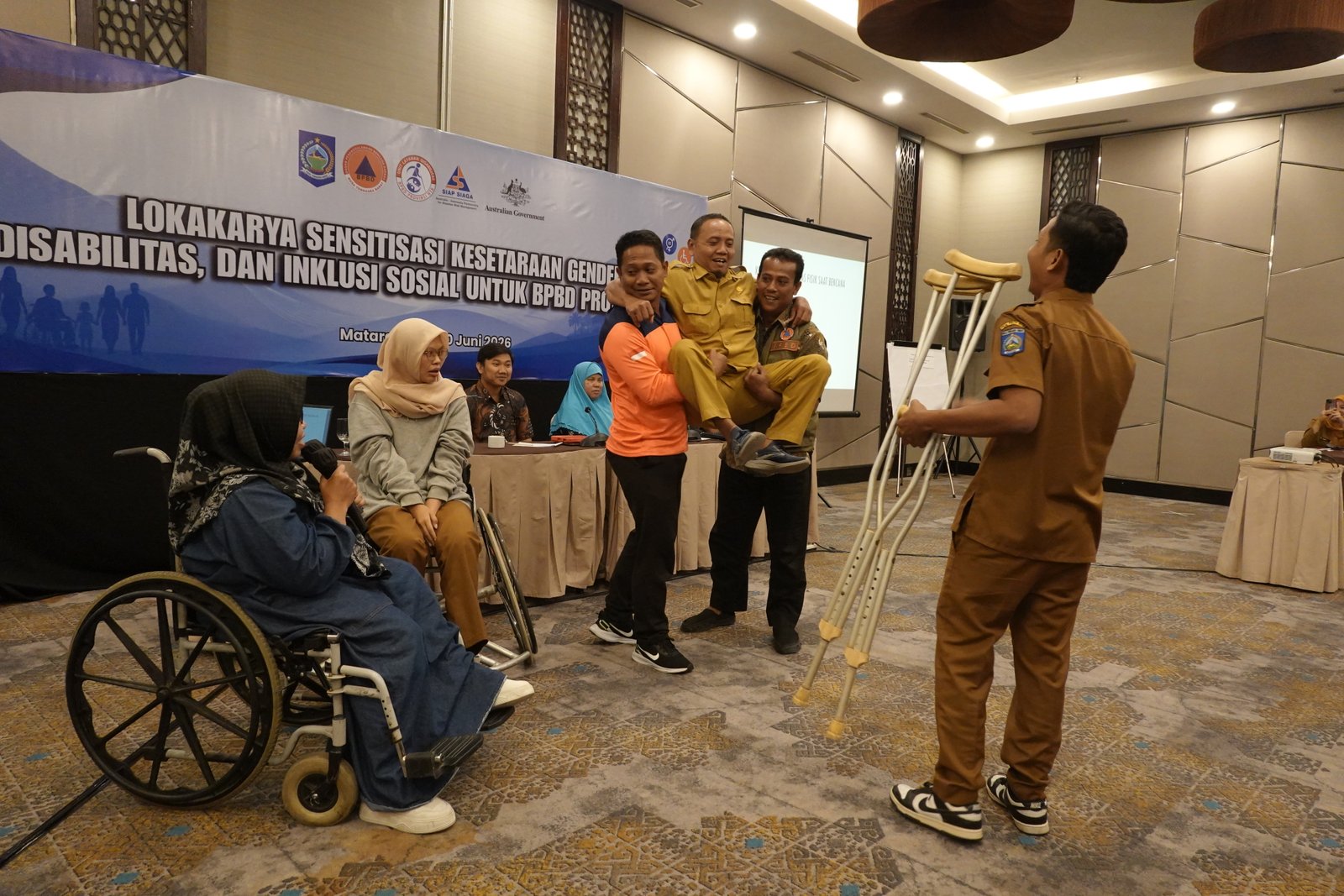 Lokakarya Sensitisasi GEDSI : Menolong dengan Nyaman, Tanpa Membuat Risih Korban